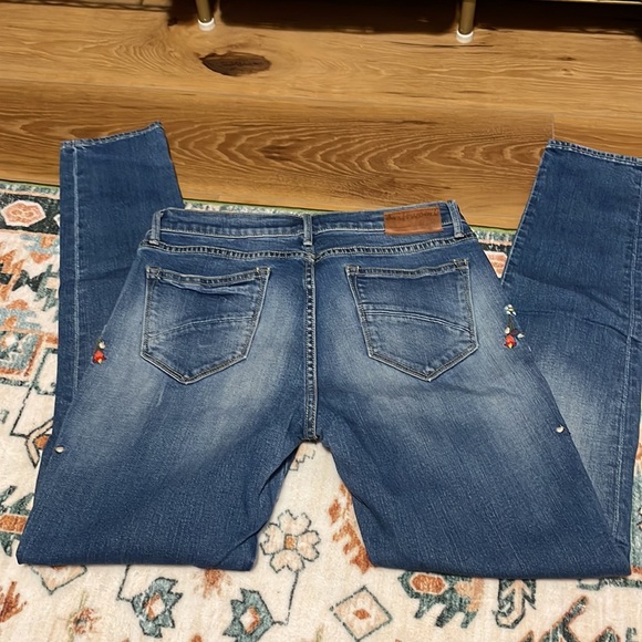 Driftwood Jackie Floral Embroidered Jeans Size 28 - Picture 3 of 3